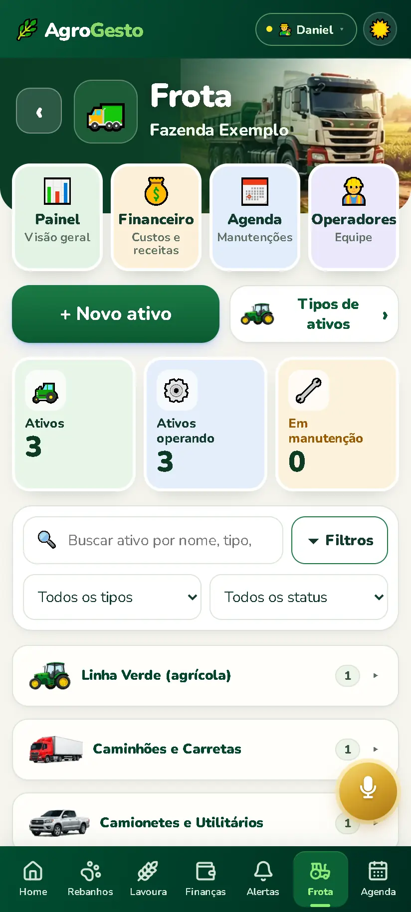 Frota com máquinas, caminhões e utilitários